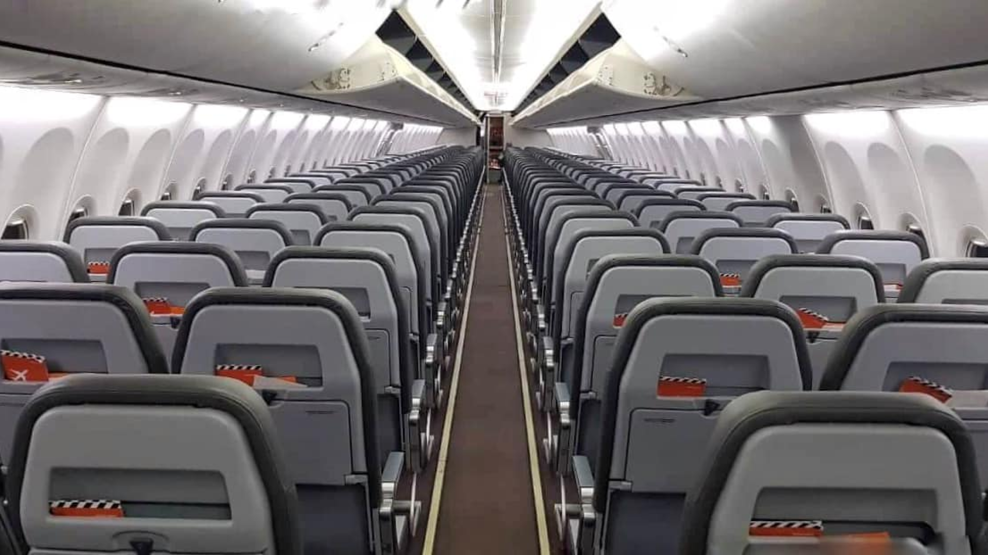 Boeing-737_700-_1_.png