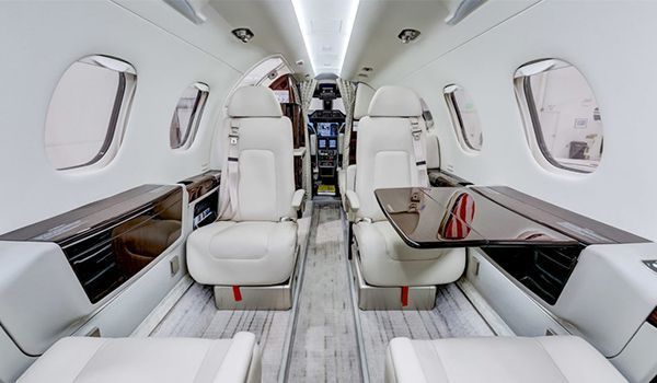 Embraer Phenom 300