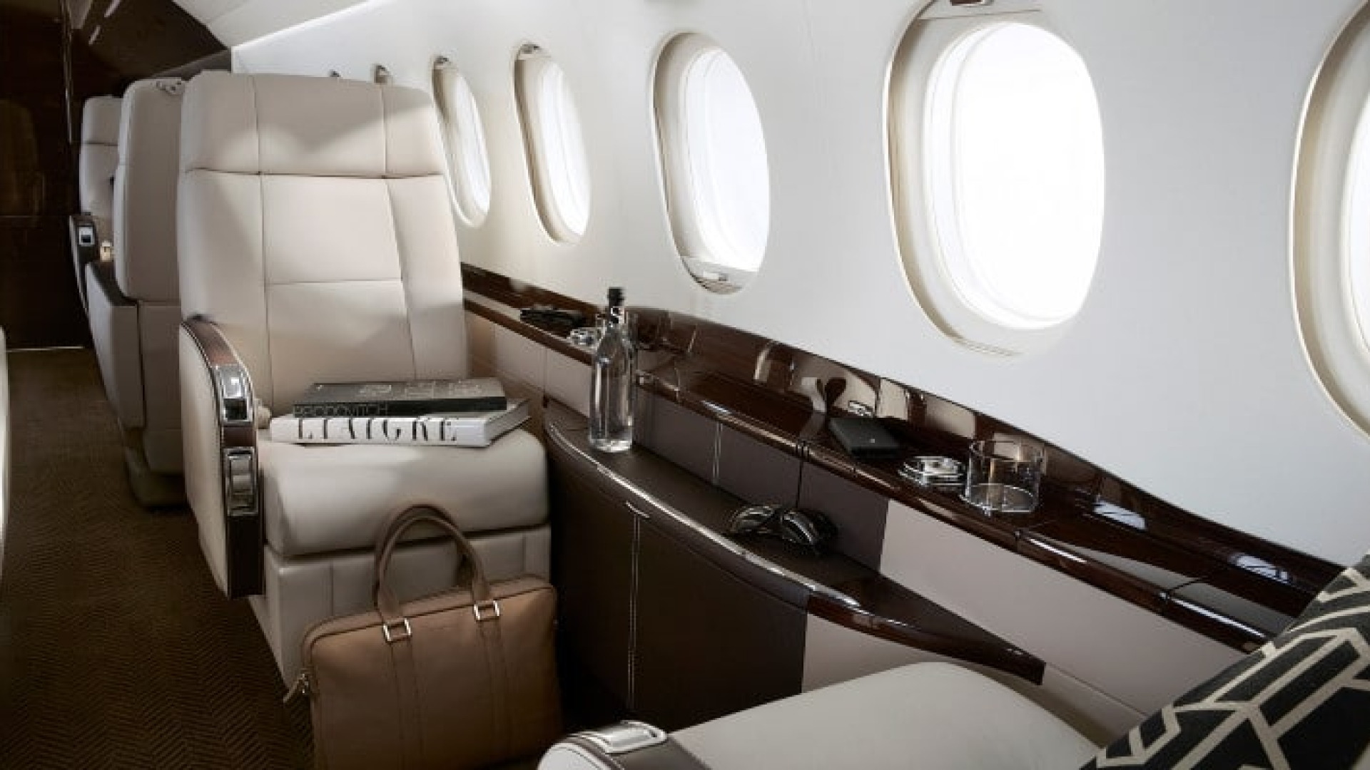 Falcon-2000-5.png