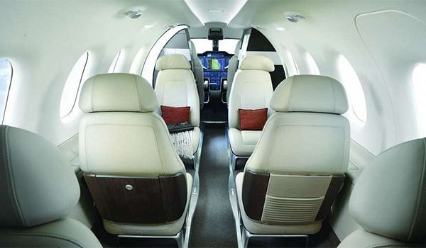 Embraer Phenom 300