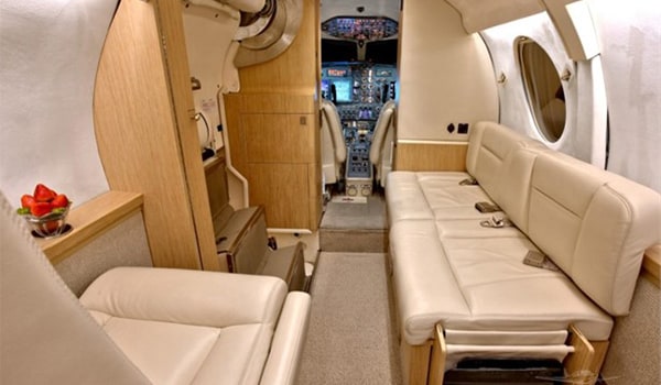 Dassault Falcon 100